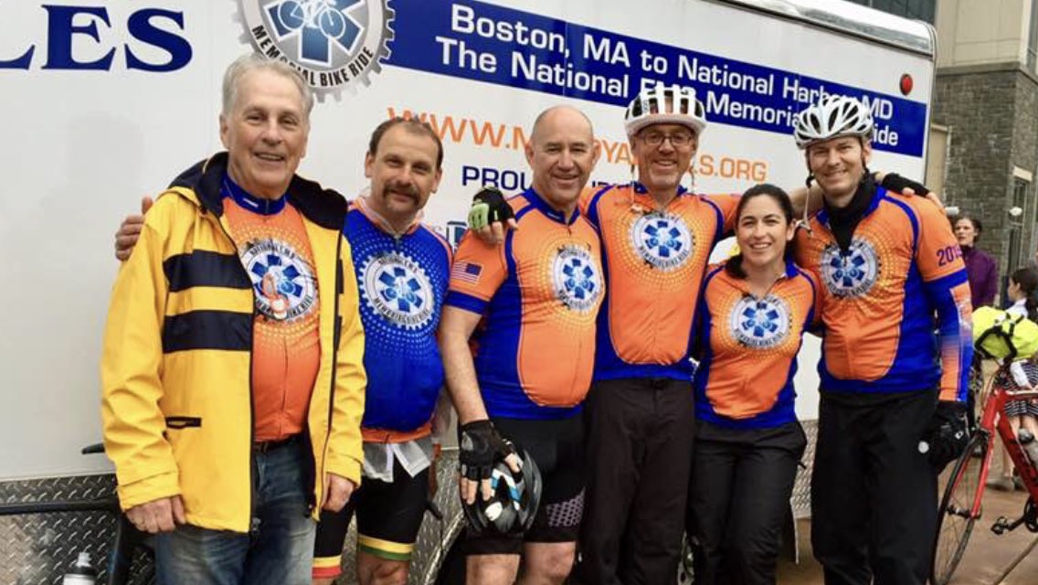 Paramedic_Ride's tweet image. Congratulations to the Canadian cyclists who finished the National EMS Memorial Bike Ride today in Washington DC.  🇺🇸@NEMSMBR