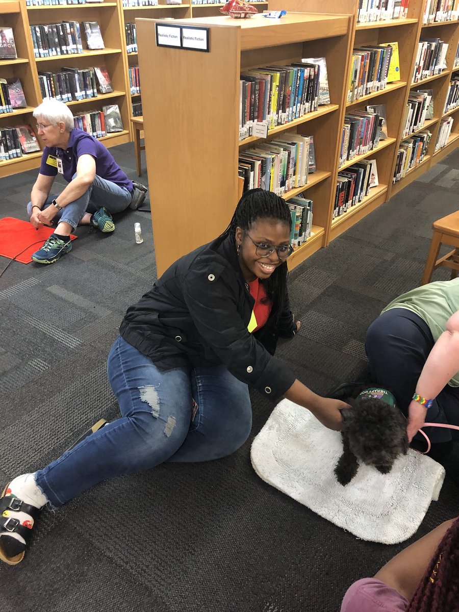 Here are some snaps from our May De-Stress Day! Reminder: take some time to relax and unwind in between study sessions!