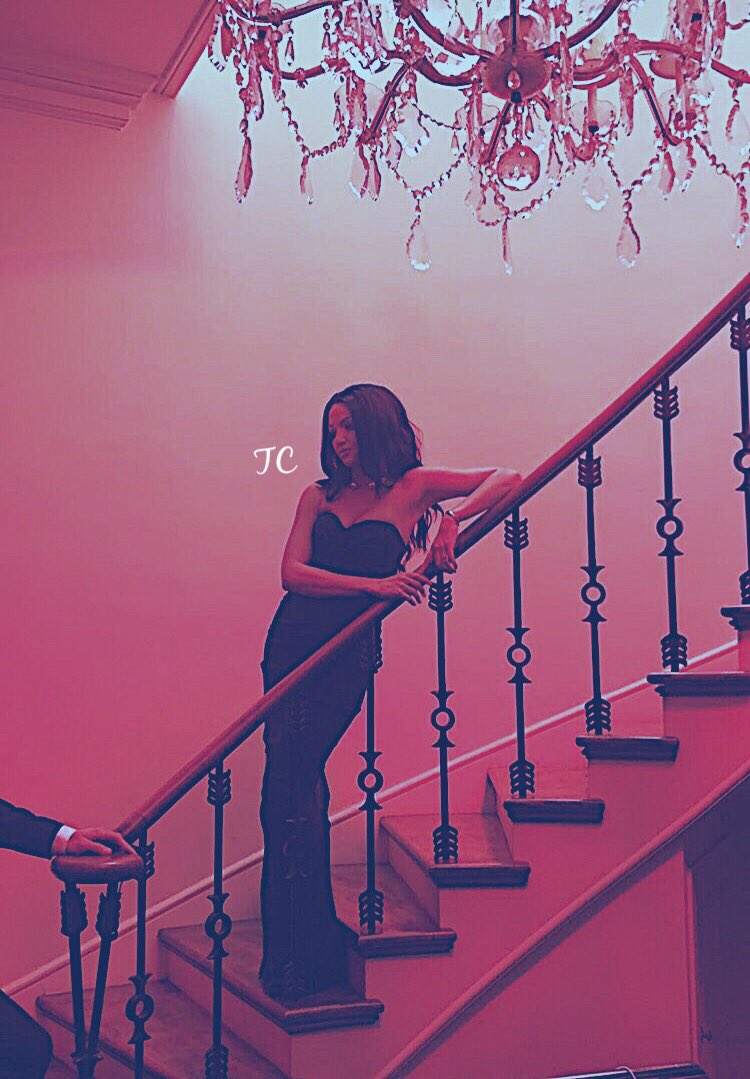 logangnyc's tweet image. I nominate @erikacostell for #ChoiceModel #ChoiceFemaleWebStar #ChoiceFemaleHottie #ChoiceInstagrammer #ChoiceNextBigThing #ChoiceMusicWebStar 💙🔥🐐