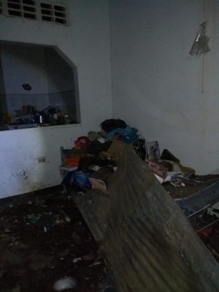 Huila_Farc's tweet photo. #Atención @Huila_Farc Denuncia ante la comunidad nacional e internacional el #atentado con artefacto explosivo, del que fue víctima nuestro camarada #CarlosAndrésBustos en el municipio de #Algeciras. /  @MisionONUCol / https://t.co/isdQ3c4331 https://t.co/mNwFSxlYvS