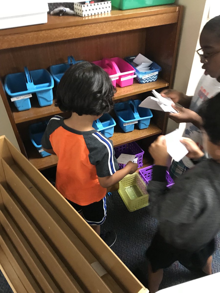 mrspickettone's tweet photo. Our classroom is loving writing, sorting, and reading letters. @WarnerCFISD https://t.co/hgQ4jJDCSm