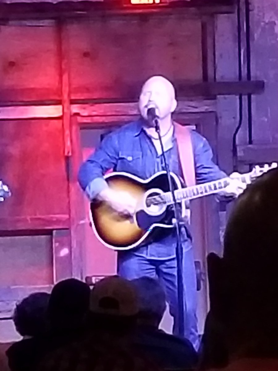 carty42's tweet photo. @redmarlow @OleRedTish Were LIVE https://t.co/d6SJscHNgT