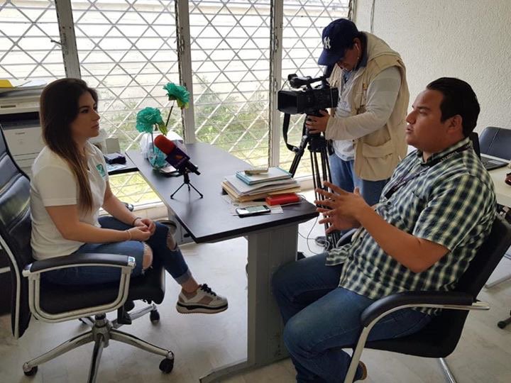 XimenaSalazarG's tweet photo. Excelente día de entrevistas con mis amigos de @AztecaTabasco #CurulApp #DeCiudadanxACiuadadanx #Tabasco https://t.co/h56ZJ6amJi