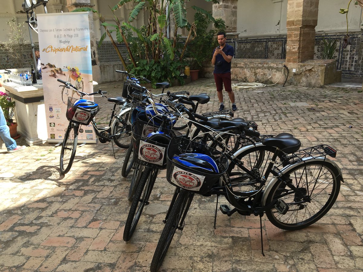 Monica de Cossio tweet media