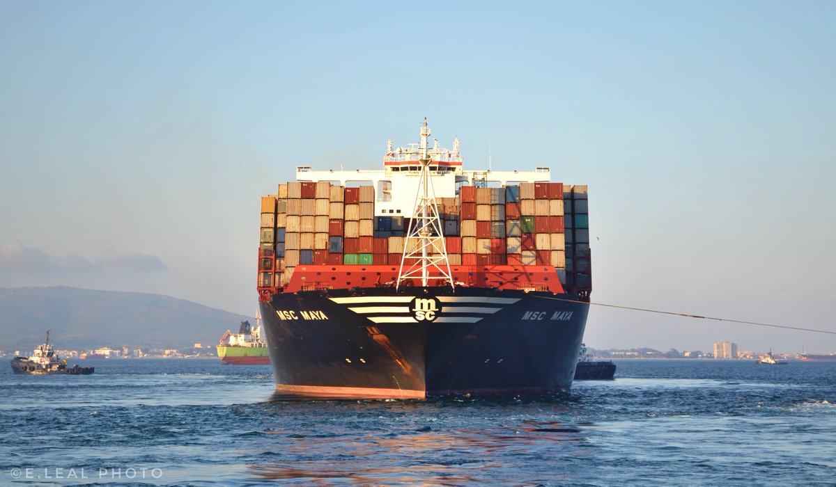PuertoAlgeciras's tweet photo. 🆒️ #MSCMaya, el 3° de los #megaships operados esta semana en el Puerto de #Algeciras, saliendo de la Bahía rumbo Asia #TransportLogisticChina #Megahub #TLChina #AlgecirasChina2018 #EMD2018 #AlgecirasA100 https://t.co/wgIYnKauI4 📷: @E_leal_photo https://t.co/j2qIRdbHrJ