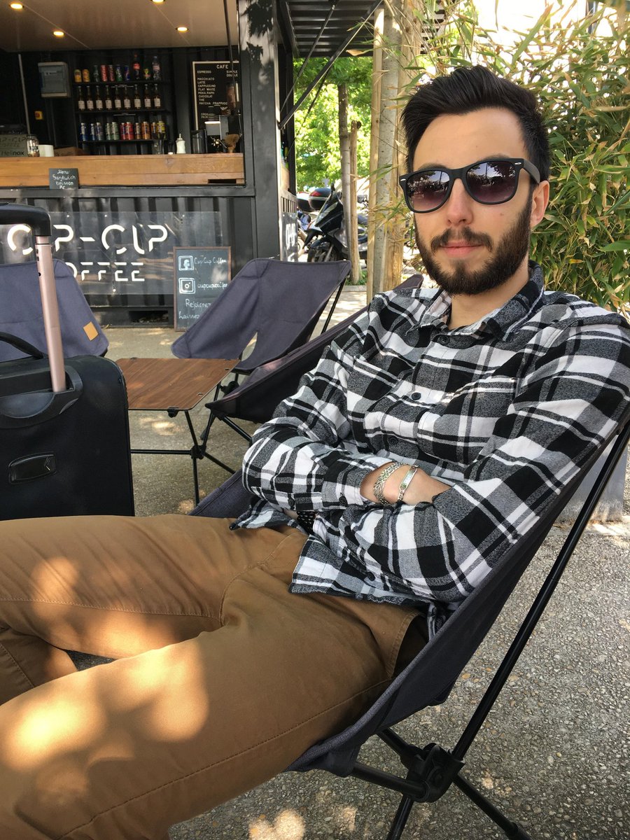 Avemyhs's tweet photo. Départ pour le Noooooooord ! Posé à Bercy avant le départ en ? J’vous laisse deviner ! #twitch #twitchprime #streamirl #streaming #twitchirlstream #streamers #stream #twitchtv #twitchirl #twitchpause #pause #pausecafé #nord #hautdefrance #paris #Weekend https://t.co/KrnVuYIVx2