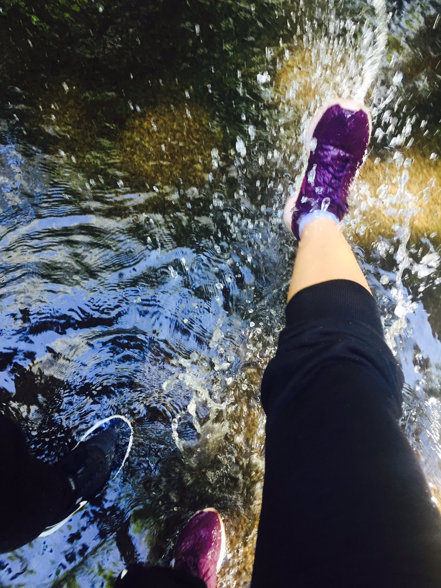 Peoneyyoung's tweet photo. Not Waterproof 🙄 https://t.co/qQaO0s7BAX