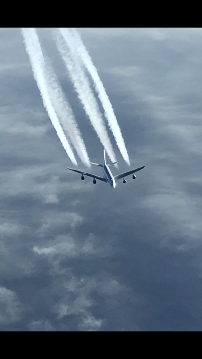 TiedemanDale's tweet photo. #airfrance #A380 passing under us #westjet 225 at #fl370. It was enroute #SFO to #CDG #flymitchinson https://t.co/HlXIDobxVN
