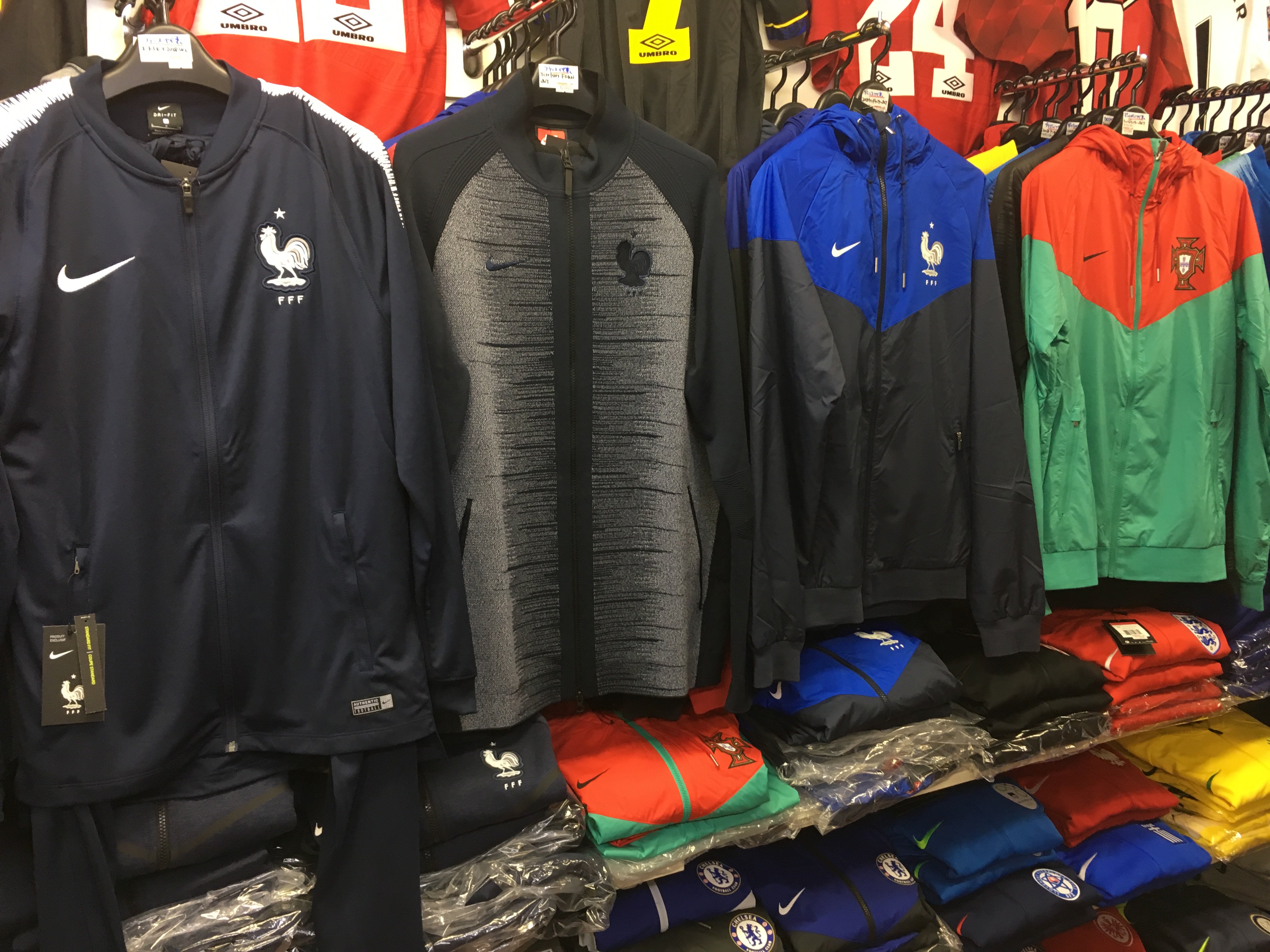 サッカーショップfcfa 実店舗open A Twitter Nike 18ロシアw杯 各国代表ウェア続々入荷 フランス代表 ジャージ上下セット Tch Knt Fdrnジャケット ウィンドランナージャケット ポルトガル代表 ウィンドランナージャケット が入荷 普段着としても大活躍