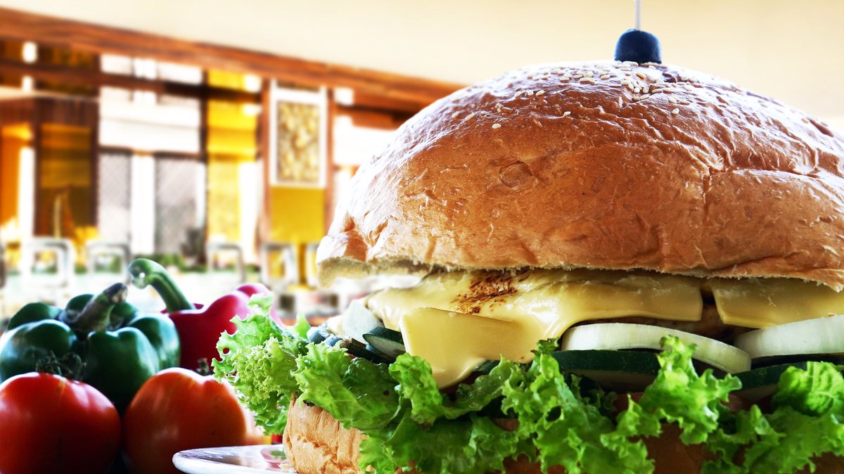 BWMakassarBeach's tweet photo. Kalian ga bakalan ngelupain yang satu inikan? 
Apalagi kalau bukan...MONSTER BURGER
Rp. 100.000 nett buat kamu dan squad

Hanya di Best Western Plus Makassar Beach!

For more information :
🏩Best Western Plus Makassar Beach
📍Jl. Botolempangan No.67
☎️ +62 411 - 363 6888 https://t.co/bd6Du89YZR