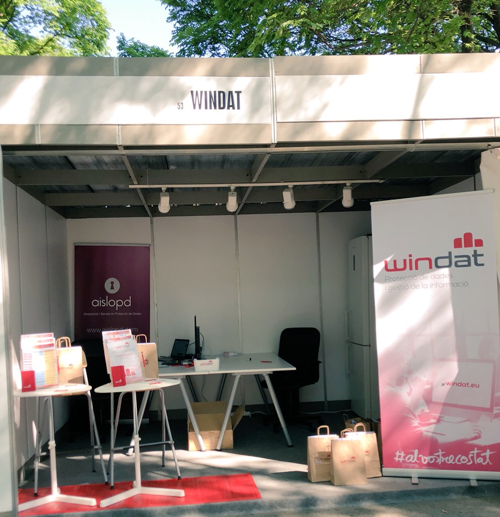 windat_eu's tweet photo. Preparats per fer front al segon dia de @firesdemaig ! 💪🏻
👉🏻Si vols assessorar-te en protecció de dades, vine’ns a veure! 🔐#alvostrecostat #protecciódedades #datamanagement #escoltar #proposar #acompanyar https://t.co/gZ0QGbji5v