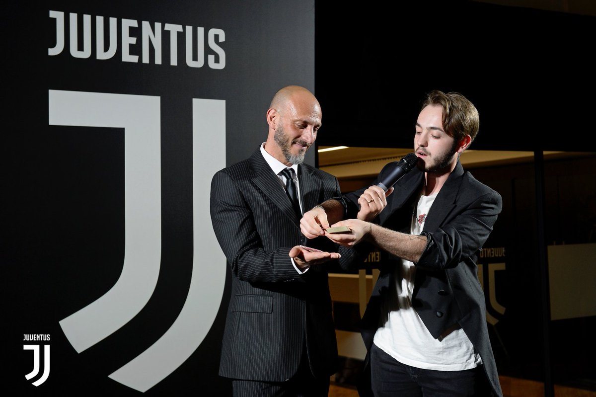 juventusfc's tweet photo. Splendida serata, ieri all'#AllianzStadium: #J1897Day! ➡️ https://t.co/kdKJdZsOko https://t.co/TwL1XTlokS