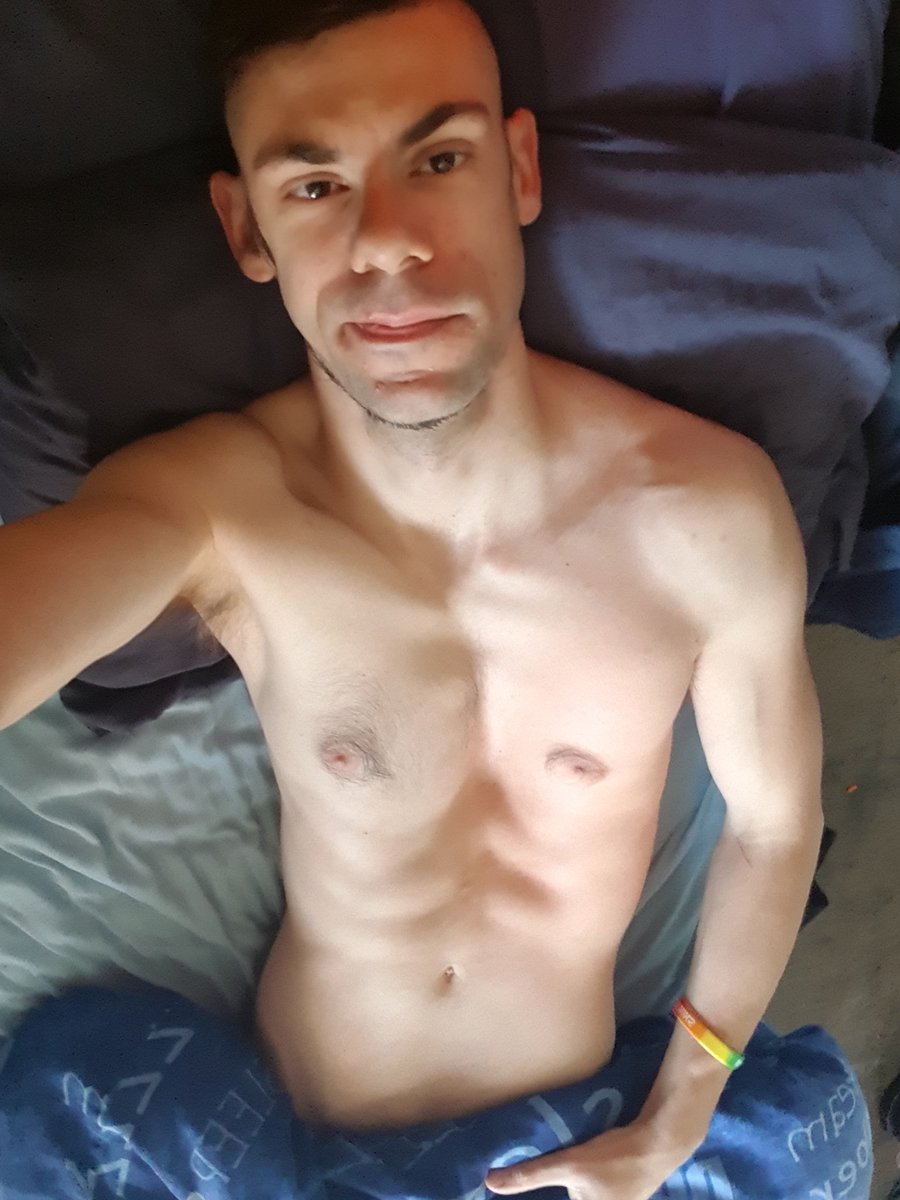 marksparkyb85x's tweet photo. Morning boys 😜😜😜😜 https://t.co/cQYV4zZlp3