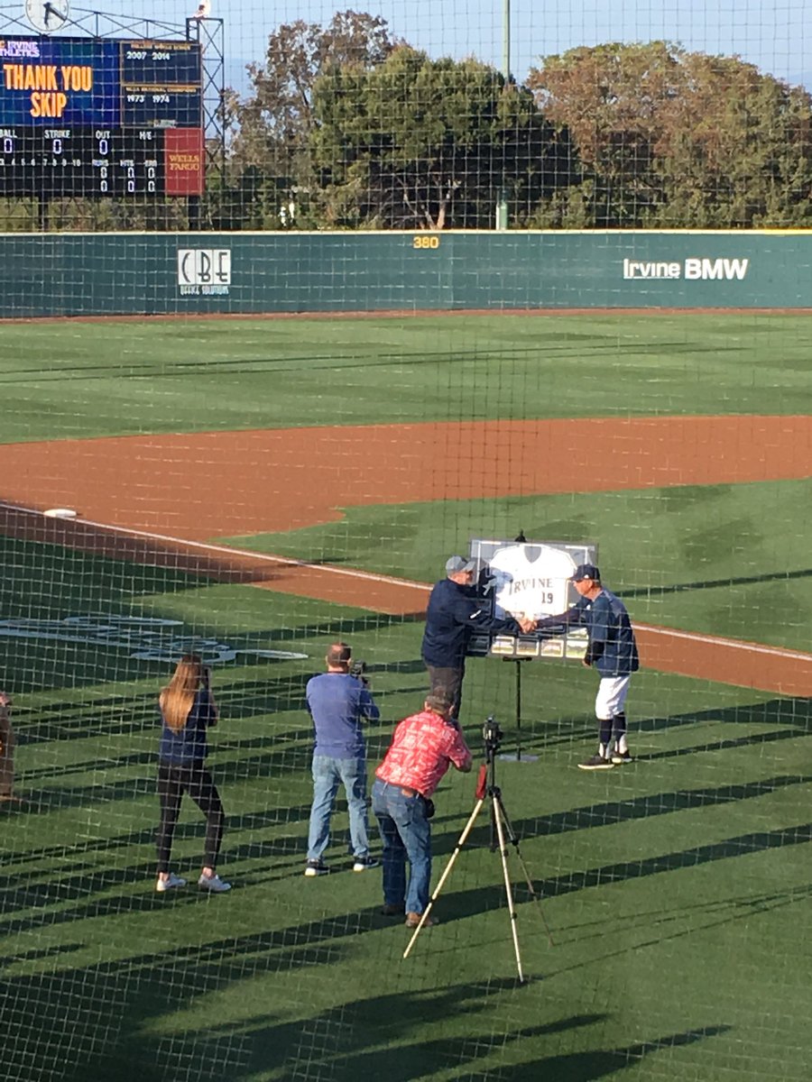 RJinAV's tweet photo. UCI sends off a college baseball legend. #skip https://t.co/XzuQzq0yUF