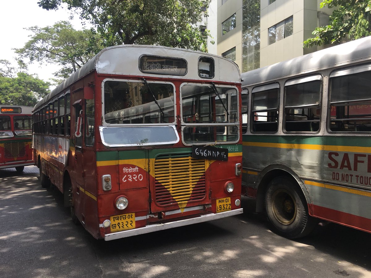 harshal85's tweet photo. @MumbaiPolice BEST BUS STANDING ON MIDDLE OF ROAD WITHOUT DRIVER NEAR GOREGAON EAST STATION DISRUPTING TRAFFIC. WHAT ACTION WILL BE TAKEN AGAINST THE DRIVER AND COMPANY? https://t.co/2fS0ODMxa2