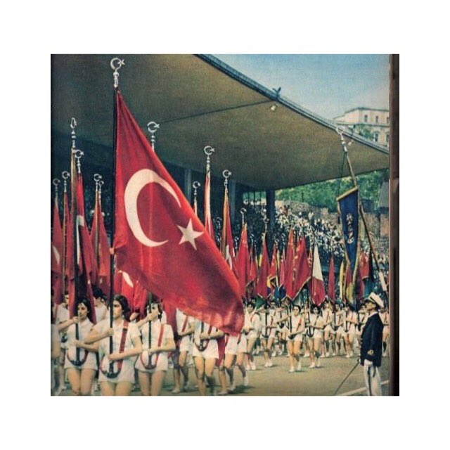 Gençler geleceğimiz..
19 Mayıs Atatürk’ü Anma, Gençlik ve Spor Bayramımız Kutlu Olsun 🇹🇷🇹🇷🇹🇷 #urladakibahcem #19mayıs #19mayısgençlikvesporbayramı