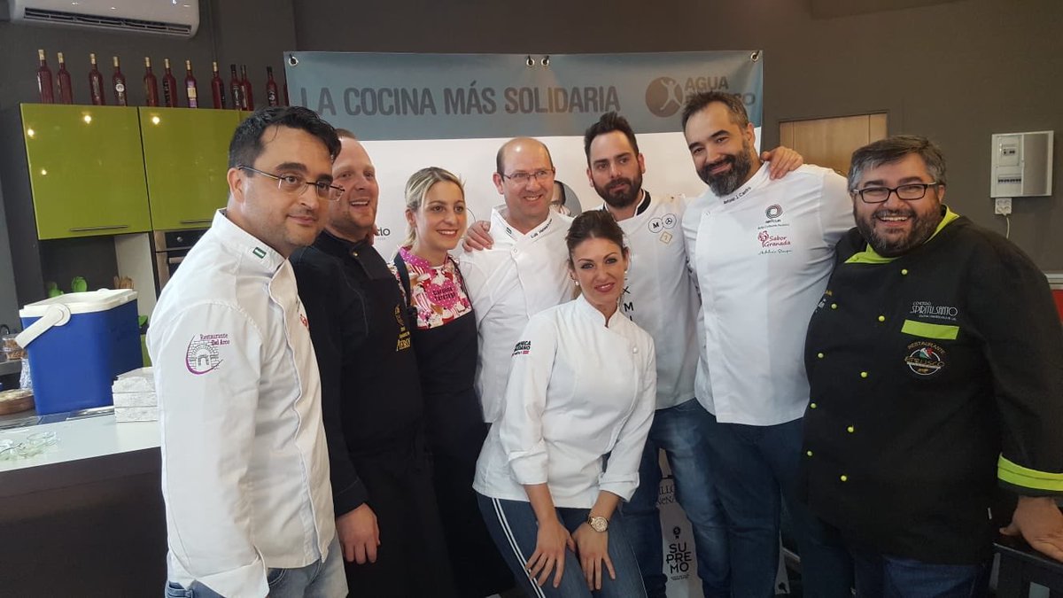 artcuandalucia's tweet photo. Anoche en la sala gastronómica en el hotel HO de Jaén brilló la solidaridad de los chef’s de @artcuandalucia que demostraron sus cualidades a más de un centenar de asistentes a beneficio de la fundación #aguadecoco en Madagascar #weloveartcua #artcuasolidaria #andaluciasiempre https://t.co/aO5mXTo11y