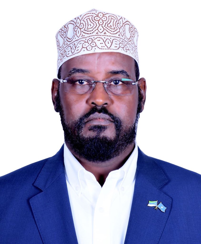 fouwzi's tweet photo. Reformed #Terrorist Ahmed #Madoobe represents the last remnants of #Somalia civil war. 

He &amp; so-called #Jubaland Admin was a creation by a #ForeignState who intervened in #Somalia internal Affairs. Local resistance against his brutal penetration in their land is gathering pace. https://t.co/oWVhxk5aMs