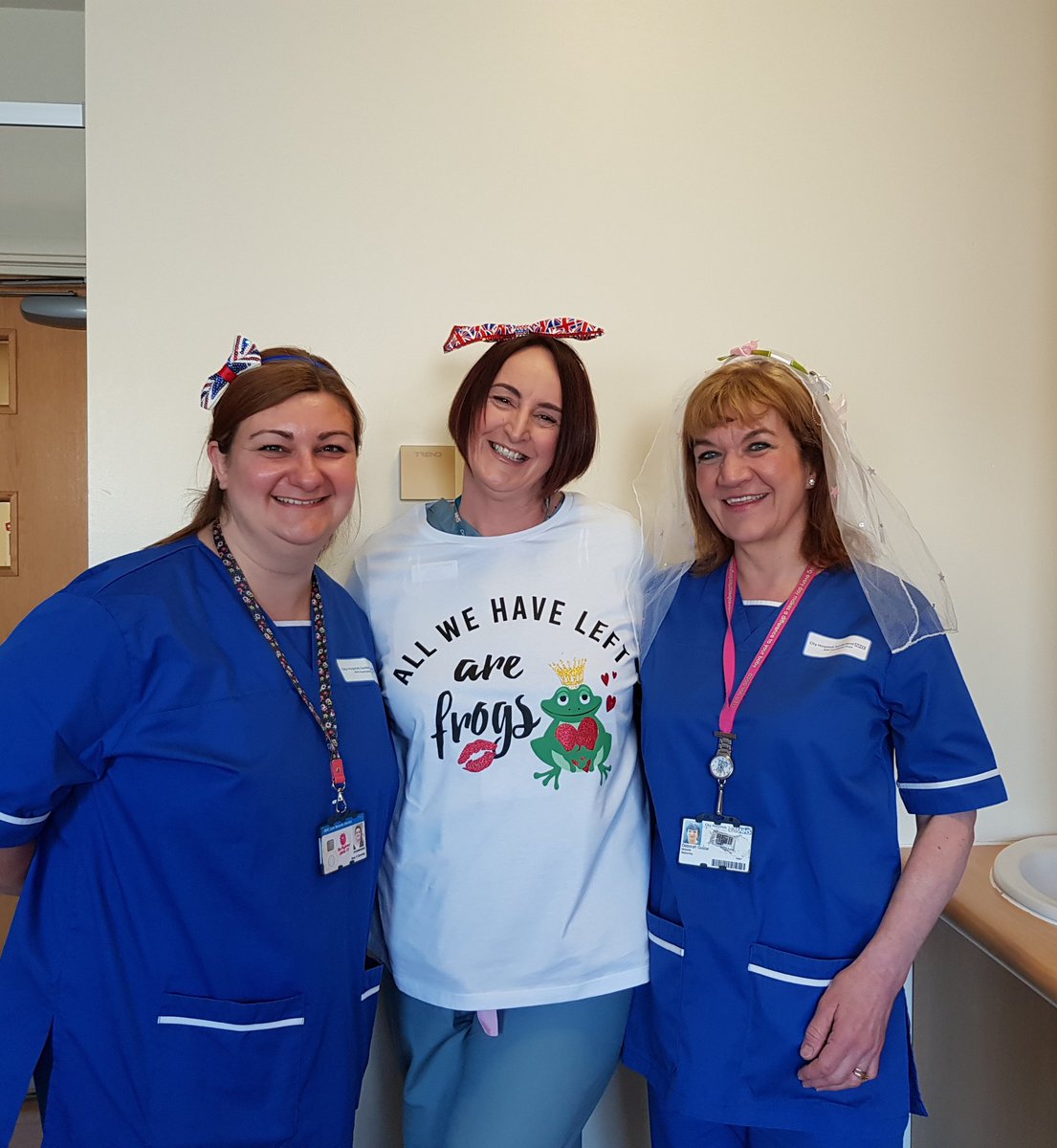 TUTSMITHFENNEL's tweet photo. Royal wedding ready on Maternity @SunderlandRoyal https://t.co/Q5Qu0mj2do