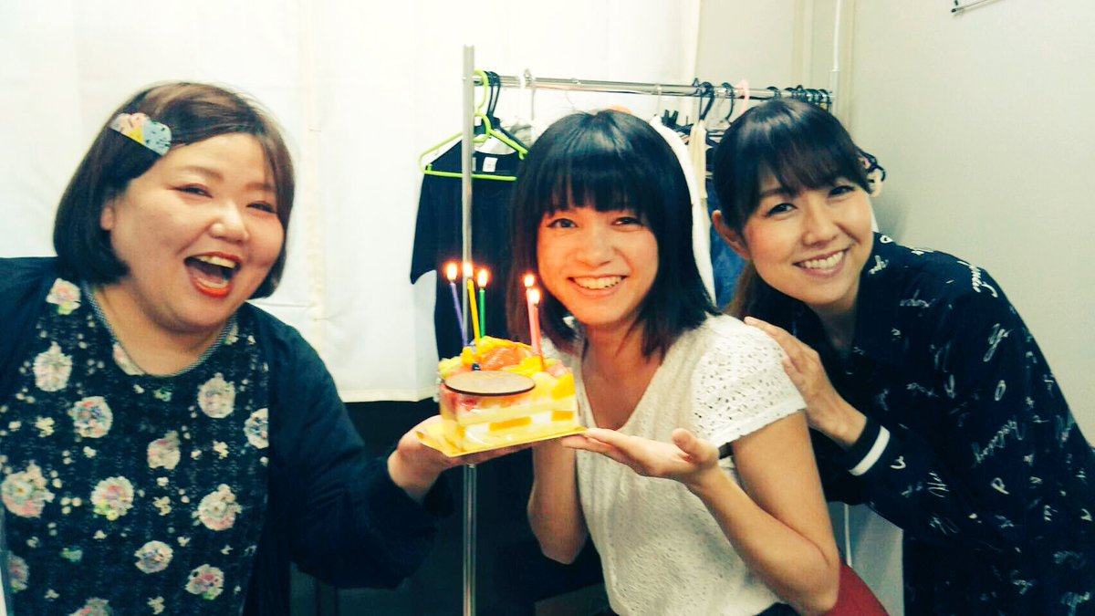 森田まりこ よしもと新喜劇 あゆみちゃん ハピバー 木下鮎美 ちゃん お誕生日 英語ペラペラ 頭脳明晰 ほんわか不思議少女 何故か第1にあゆみちゃんが飛び跳ねてパタパタしてドタンバタンと写真撮ってくれたけど これじゃまるで私の