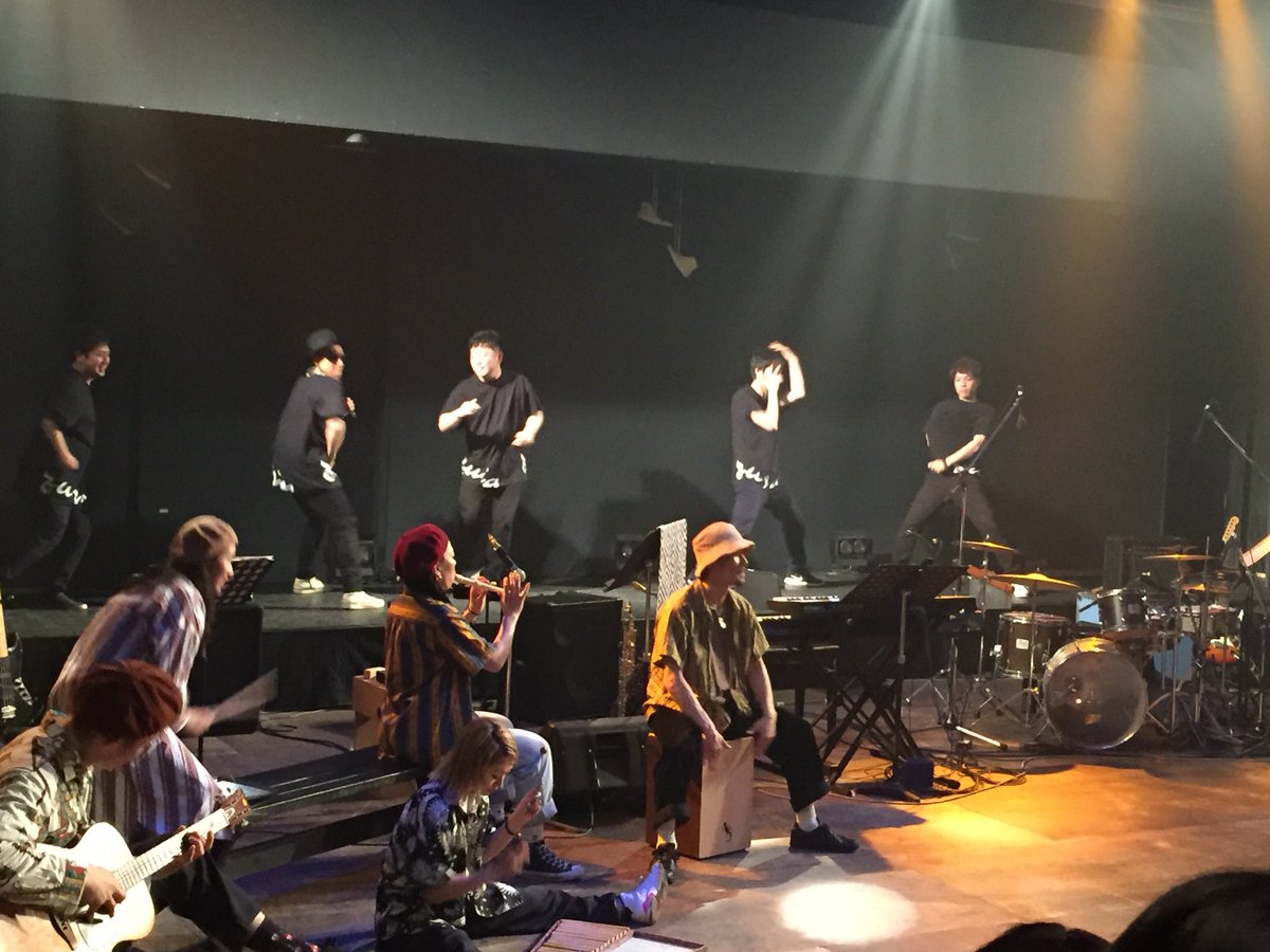 tomas_on's tweet photo. 琴似のコンカリーニョにて行われているzujaというLIVE?ダンス⁇を観に行ってきました🕺
藤田カッコ良かったです👍
夜19時からもう1公演あるそうですぞ🌙
#zuja https://t.co/uVMFbfdKvR