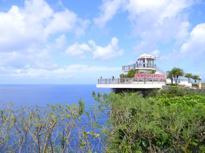 eggsnthingsguam's tweet photo. When is the last time you went to Two Lovers Point? Head there this weekend for those beautiful views. (📷 allaboutoasis) https://t.co/nbAsL93irg