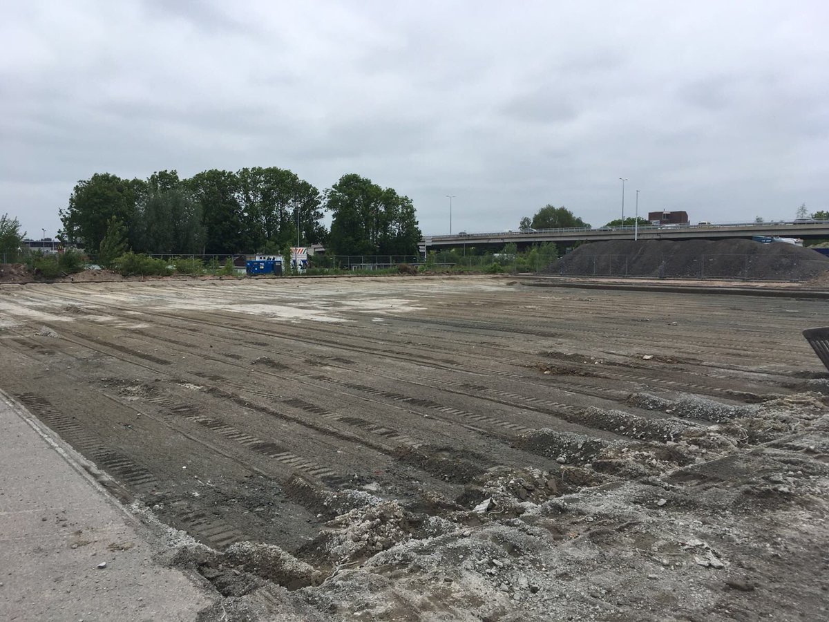 PeterHutten's tweet photo. Belangrijke mijlpaal @DeLoskade @VanWijnenGroep bereikt. Kavel ligt klaar, welstandsgoedkeuring bereikt. Invulling vlek ‘tijdelijk wonen’ @suikergroningen in @gem_groningen weer stap dichterbij. Wat als ...dit de plek is waar alles samen komt...start @fijnwonen en @dezwartehond https://t.co/fO9rmbW6Kp