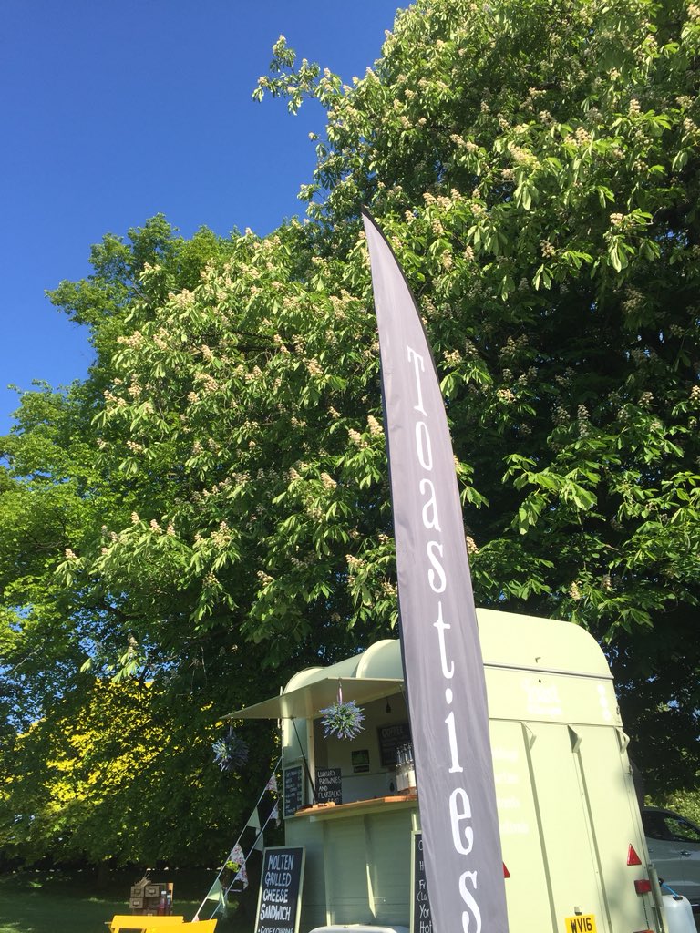 Clear blue skies! The sun has played its part today, stunning. Supporting the fantastic runners/walkers at Lister Park for Race for Life...proud to be part of it all 😎