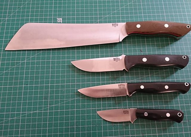 sureformsandbc's tweet image. I scored some Bark River Knives as an very early birthday present from @denise_isaac, so early in fact that by the time my birthday comes around I'll get some more kit 😂 #barkriverknives #bravonecker #gunnyhunter #bravoone #dakkar #bushcraft #bushcraftkit…