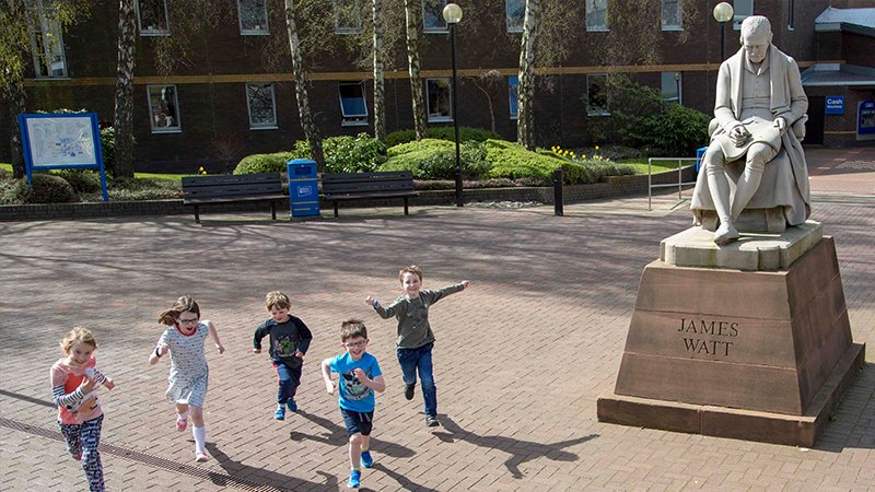 HeriotWattUni's tweet image. #explorationday has arrived! Join us today from 10am for talks from world-leading academics. Win prizes and learn about #STEM. Bring your plastic bottles and raise money for charity and bounce on an inflatable @Oriamscotland  10am-4pm! #yearofsea2018 ow.ly/JWQC30k48VO