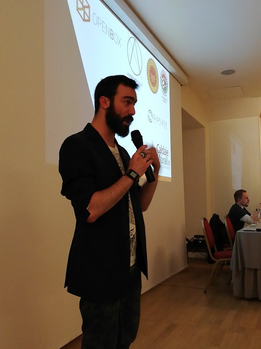 francy_0207's tweet photo. "La #visione sembra una cretinata, ma è importante! Lavorare, creare, buttare, riprendere, analizzare dati, rispondere. Per lavorare sul serio. Questo è fare l'imprenditore... E non è semplice!" Chiude così l'intervento di @luca_barb89 al #digitalklive. Too! https://t.co/3YiqhTEDn7