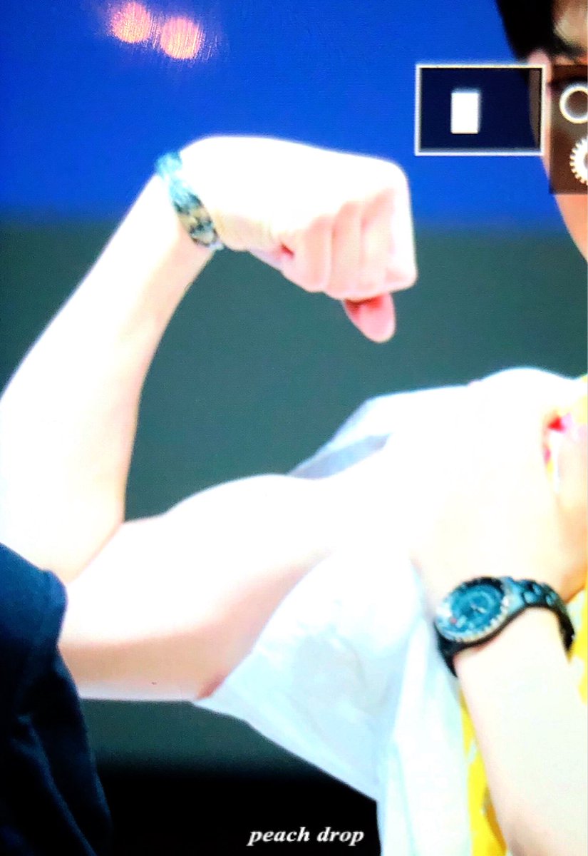 peachdrop1210's tweet photo. 180519 💪🏻💪🏻.....

#강다니엘 #워너원 #WANNAONE https://t.co/ir0hBVCSse