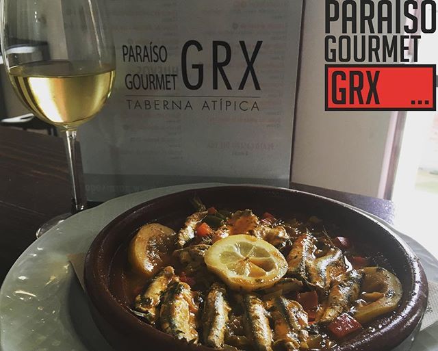 ¿Todavía no has probado nuestro Tajín de Boquerones?  Una delicia que te presentamos con un vino Kosher. (Invita) ❤️ Os esperamos! #gastronomía #productosgourmet #tabernaatípica #tajines #boquerones ift.tt/2IwQXG0