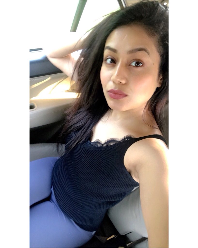 iAmNehaKakkar's tweet photo. You are amazing just the way you are! ❤️ #LoveYourself #LifeisBeautiful 😇 https://t.co/bhcxzATsy0
