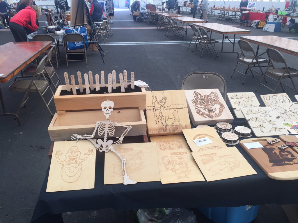 RobichaudDesig1's tweet photo. In st-sulpice, Qc for some artisan yard sale. #woodwork #garden #bois #photo https://t.co/S2ZNbuF4bf