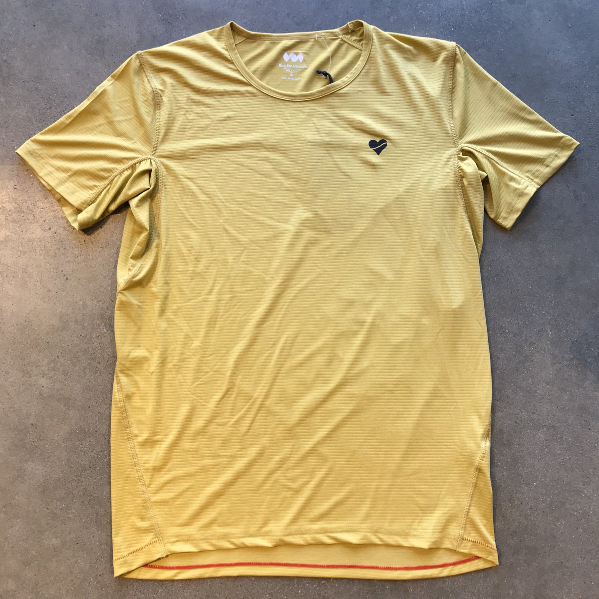 HeartbreakRunCo's tweet photo. Spring styles from @RunJanji new Uganda collection are here at Heartbreak! Shop styles for men and women at all locations.
#heartbreakersrun 
#runeverywhere 
#runjanji https://t.co/e2rwJLXoT5