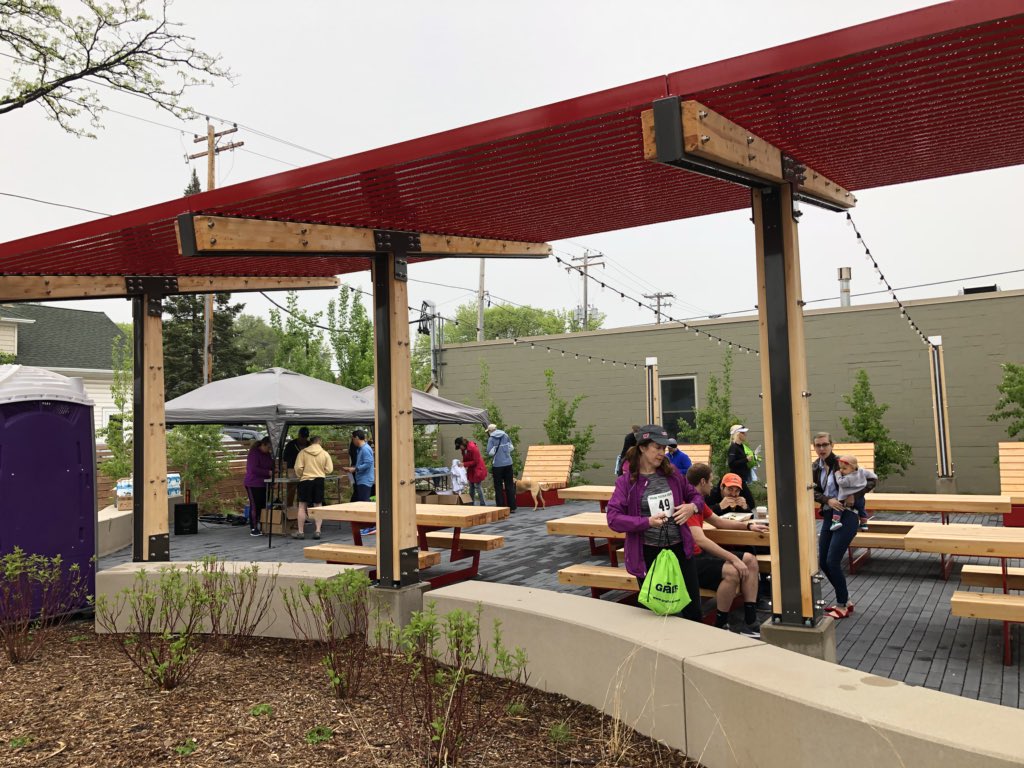 Run Tosa Run tweet media