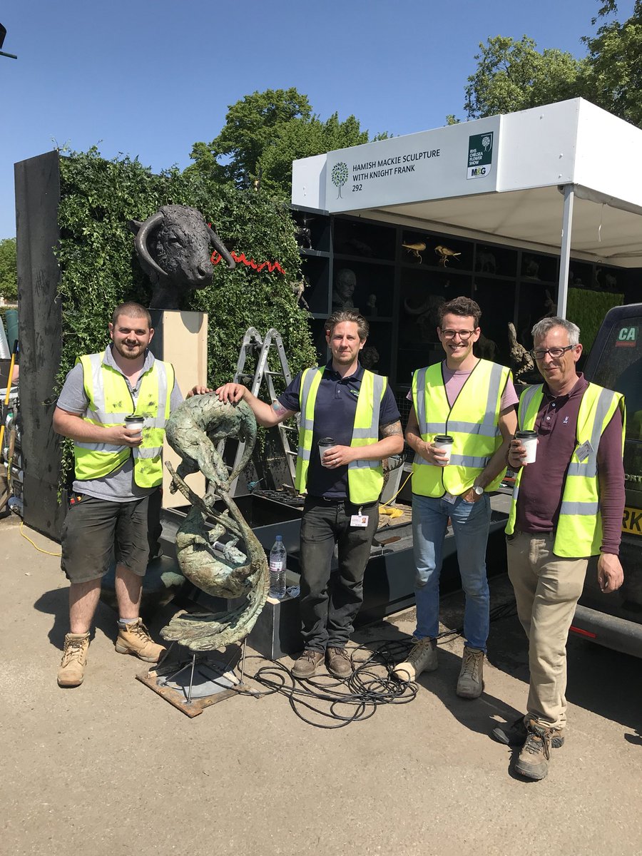 HMackieSculptor's tweet photo. Thank you to all the team @BowlesWyer for their hard work setting up my stand @The_RHS #ChelseaFlowerShow
...
#startsnextweek #exhibition #London #gardensculpture #landscapeart #plants #flowers #gardens #gardenideas #sculpture #wildlifeart @knightfrank https://t.co/lz51jQC0JP