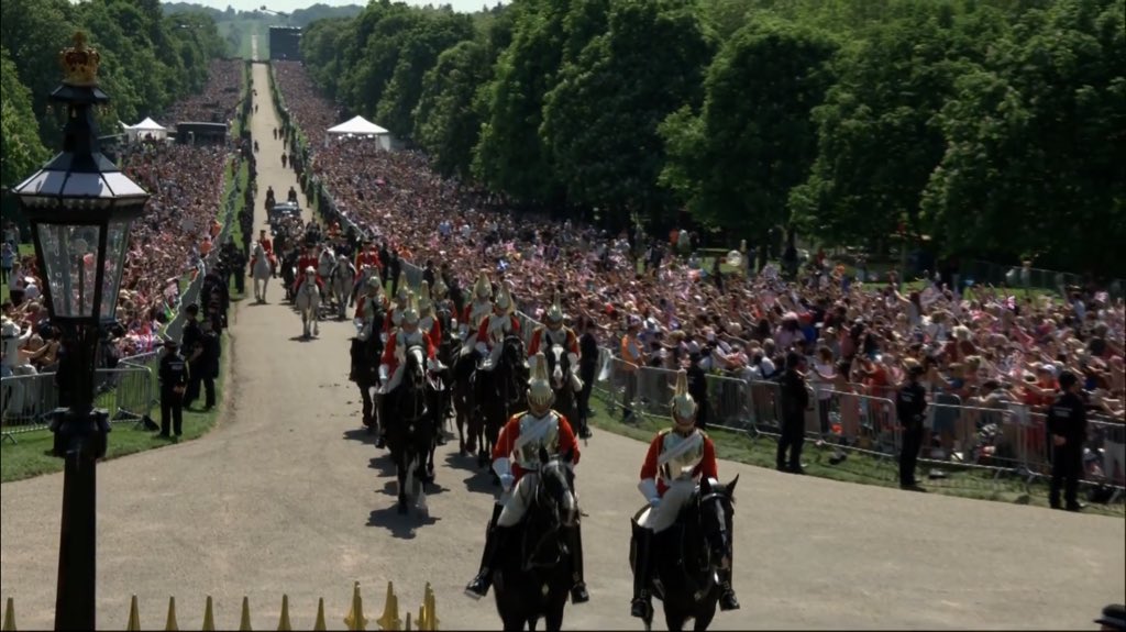 What a lovely place Windsor Castle is. #RoyalWedding coverage bringing back memories of a fun first date there with @YuriBender ♥️ #limbodancing #Windsor #mixedmarriage #HarryandMeghan