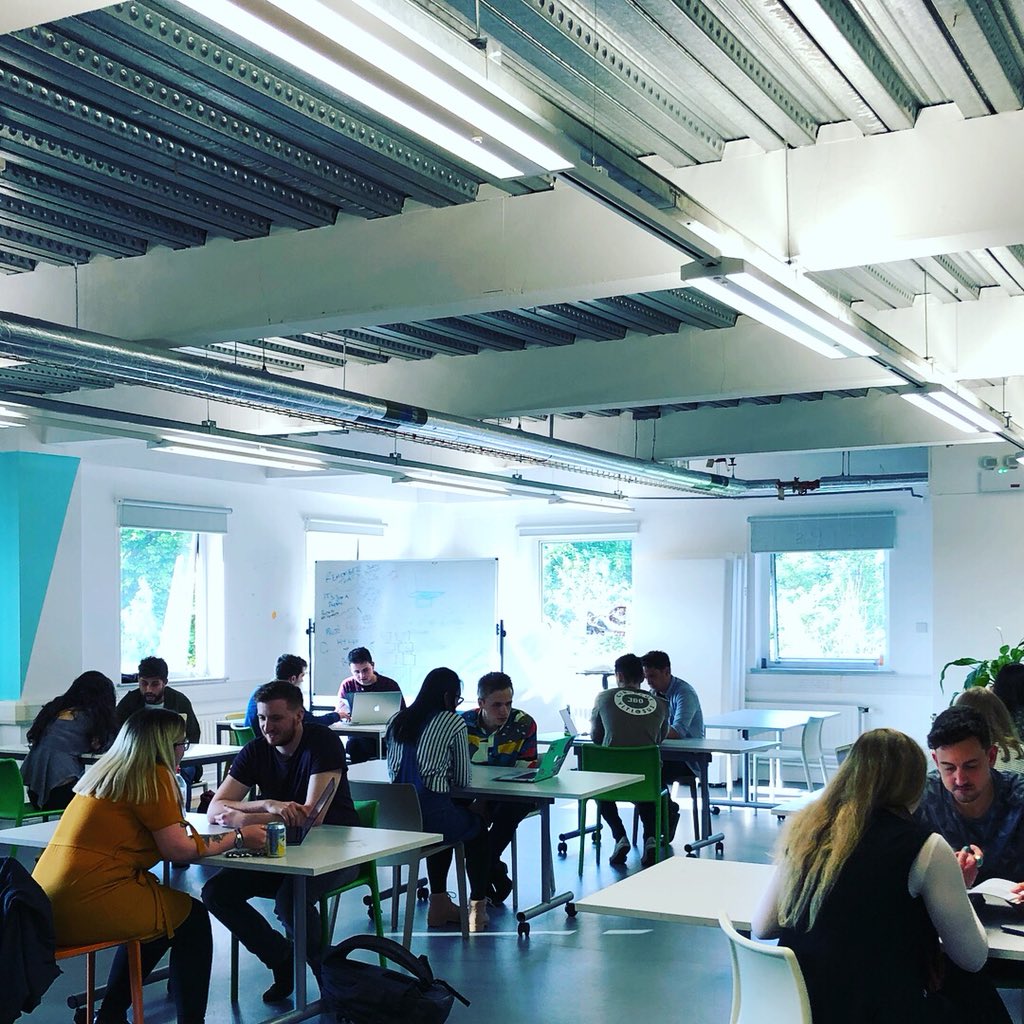 bagcw210's tweet photo. A huge @bagcw210 thank you to all of the fantastic #designers who came to review the portfolios of our graduating third years yesterday eve!Thanks @yokecreative @white_sky_creative @john8jane @blue___stag & @arobasecreative for a fantastic eve! #graphiccommunication #plusshow https://t.co/Rw5uK72zKx