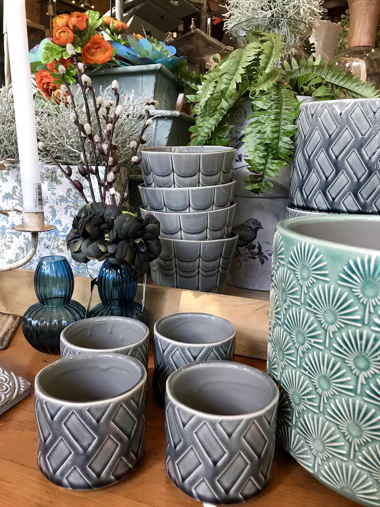 RoomRemedies's tweet photo. Open til 6pm today. New selection of pots, perfect gifts if your going to someone’s house for dinner this sunny weekend. #raynespark #westwimbledon #shoplocal #shopsmartshoplocal #smallbusiness https://t.co/38MiFhX0yv