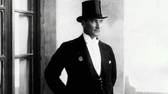 aytacsasmaz's tweet photo. #19MAYIS #MustafaKemalAtaturk https://t.co/VcBYKxsnxo