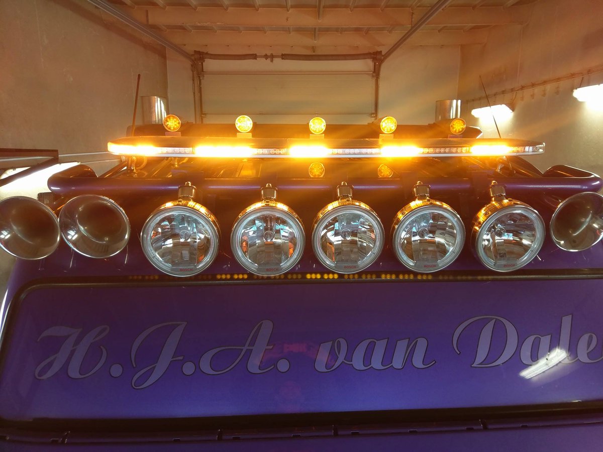PROPLAST_France's tweet photo. Nouvelle rampe lumineuse à #LED EXTRA PLATE ! 
Homologuée R65 et R10 (pour la comptabilité électro magnetique)
Utilisable sur tout vehicule #12v ou #24v
Vidéo en fonctionnement sur notre page FB >> Proplastfrance !!

#proplastfahrzeugbeleuchtung 
#depanneuse 
#camion 
#remorque https://t.co/lUBsxbmAV2