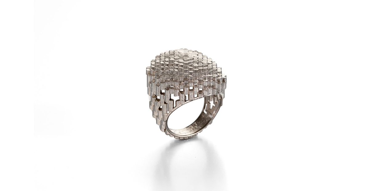 EXHIBITION: How To Build A Goldsmith

Taking place at @gsmithscente, discover the inner workings of craftsmanship and discover the skills and people behind the UK’s most exquisite jewellery and contemporary silverware.

> buff.ly/2DFnbaE

Image: Ring by <a href="/JoHayesWard/">Jo Hayes Ward</a>