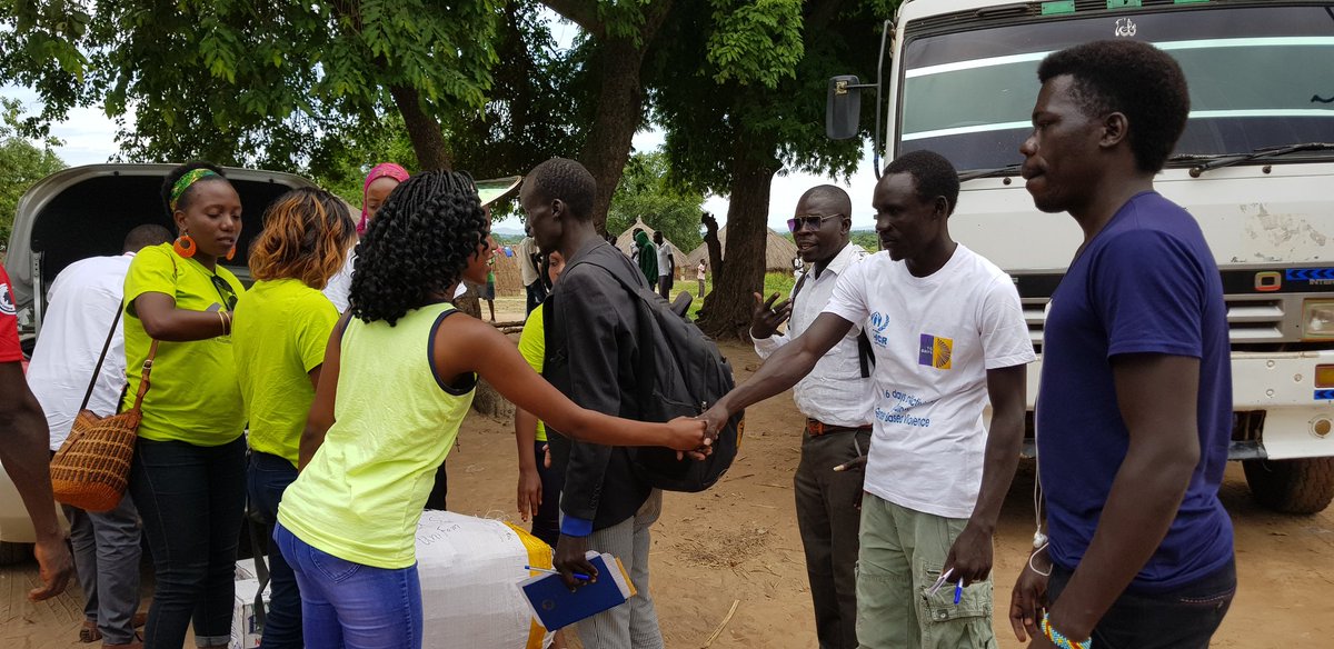 igniteinternati's tweet photo. Wen u eat on the same plate u understand each other joining all the zones in the rhino camp #SouthSudanforpeace #SouthSudan @YI4PB @UGCommonwealth @commonwealthsec @ComSecYouth @thecgf https://t.co/c6yA9IKZTR
