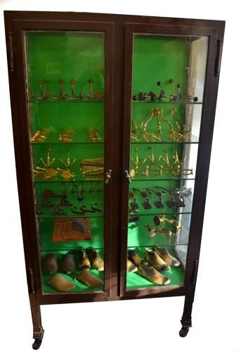 D And A Binder On Twitter 1920s Vintage Pharmacy Cabinet At D
