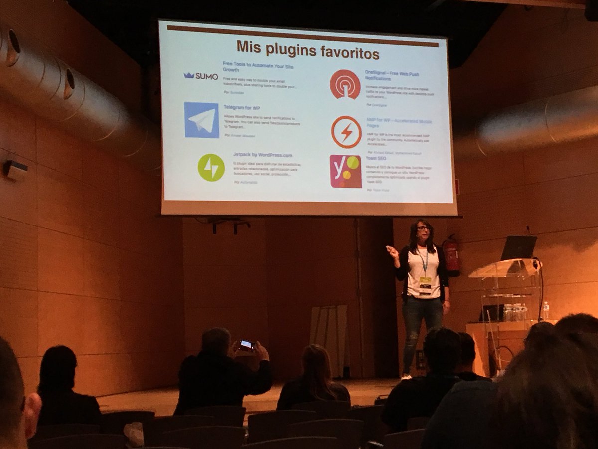 TomyCant's tweet image. #Plugins que nos aconseja Vanesa y que la funcionan perfectamente en @exprimeviajes 
Sensacional ponencia!!! #WCBilbao #SDRCamp #WordPress