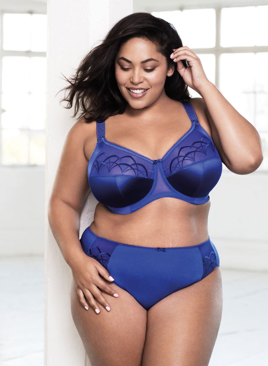 Bra_Shop_Prom's tweet photo. Love the gorgeous Cate #FullCupBra from #ElomiLingerie? Then you will love the new seasonal Royal Blue. Available to H Cup sizes. Perfect to get you in the spirit for the Royal Wedding💖 https://t.co/vQqzkPKiXJ #LoveLingerie #LoveMorecambe https://t.co/0HQWidaAZh
