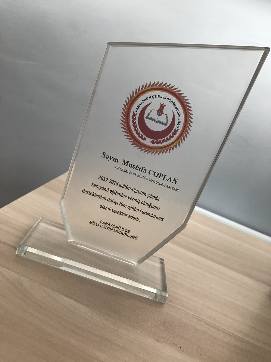 Elimden Tutar Mısın Projesi Kapsamında Ziyaret Ettiğimiz Sarayönü İlçesi Milli Eğitim Müdürlüğüne, Topluluğumuza plaket takdiminde Bulunan İlçe Belediye Başkanımıza teşekkür ederiz. 
“Üniversite Sınırlarını Aşan Topluluk”
<a href="/bayramsade/">Bayram Sade</a> @omerakdag34 <a href="/ynsemrylmaz/">Emre Yılmaz</a> <a href="/MustafaCOPLAN/">Mustafa COPLAN</a>