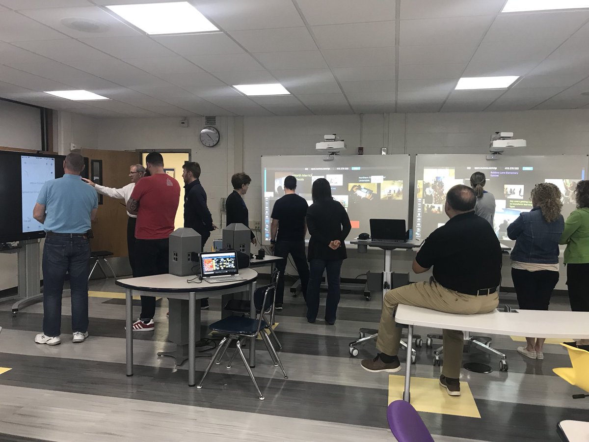 HighlandCSD's tweet photo. HCSD teachers spent the Supt Conference Day exploring the possibilities of new technologies in edtech. Awesome stuff to bring to the classroom! https://t.co/5PGcDzNDAB